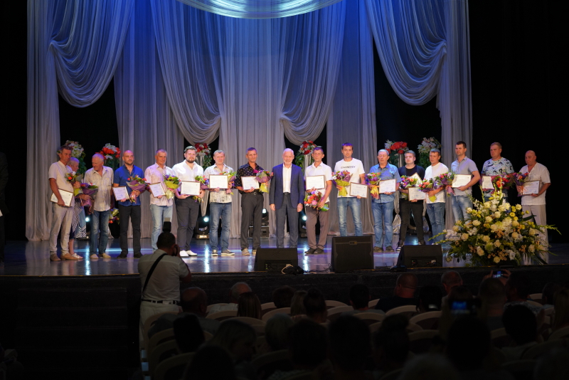 Ігор Терехов привітав з Днем будівельника працівників «Житлобуд-1» - 17