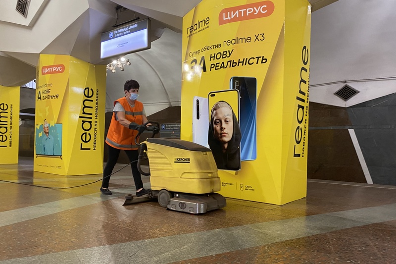 У Харківському метрополітені показали, як прибирають та дезінфікують станції - 7
