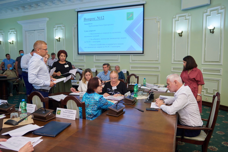 Заборона на незаконну торгівлю і допомога громадським організаціям, - Ігор Терехов зустрівся з харків'янами - 3