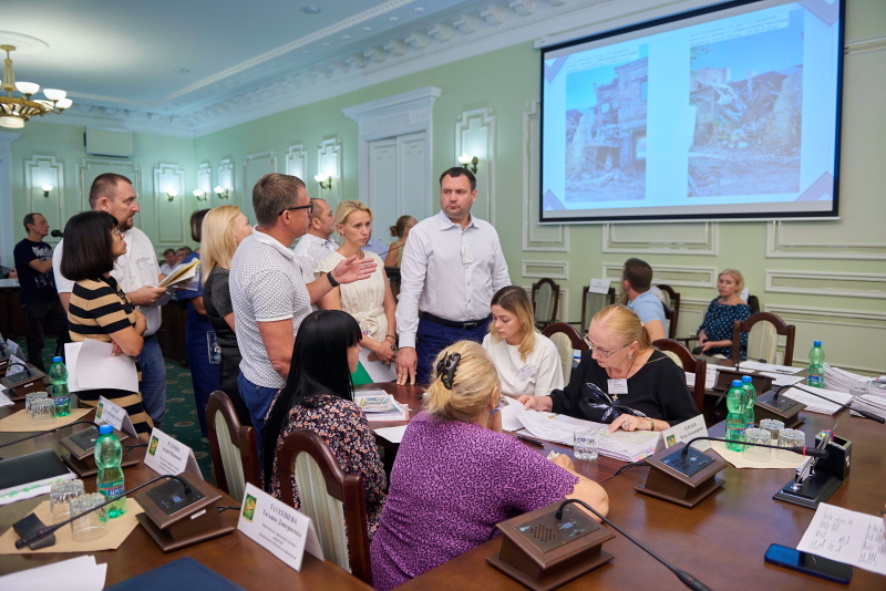 Заборона на незаконну торгівлю і допомога громадським організаціям, - Ігор Терехов зустрівся з харків'янами - 9