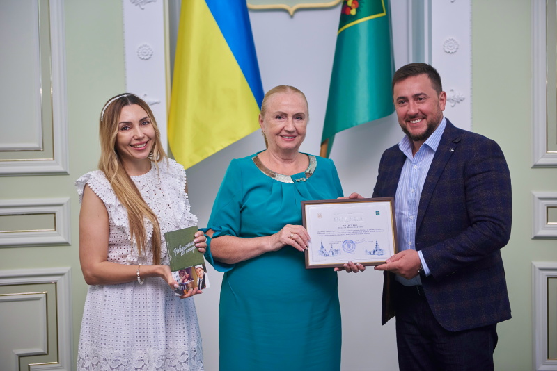 Нагородження меценатів із громадської організації «Альянс-Доброчинність»