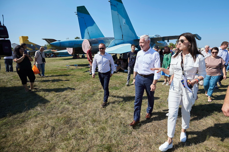 На аеродромі «Коротич» проходить авіаційний фестиваль - 7