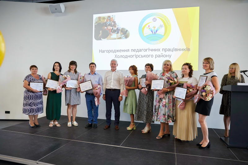 У районах міста пройшли педагогічні конференції - 25