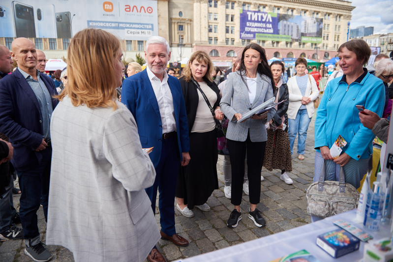 На площі Свободи відкрився ярмарок