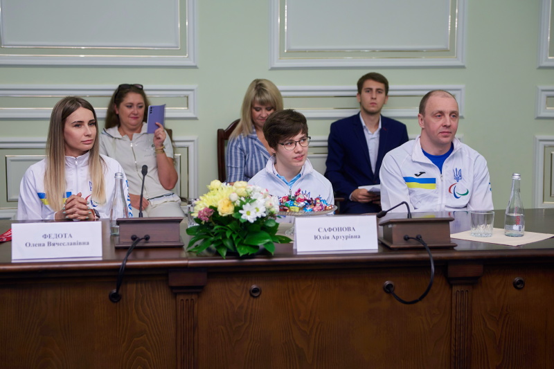 Ігор Терехов нагородив харківських паралімпійців - 2