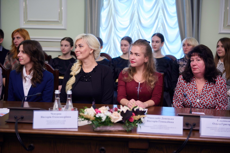 Ігор Терехов нагородив педагогів Новобаварського та Холодногірського районів - 18