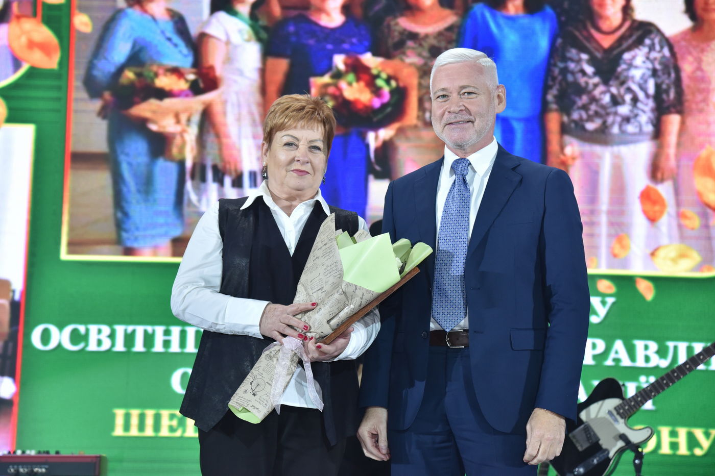 Ігор Терехов привітав вчителів міста з прийдешнім святом - 17