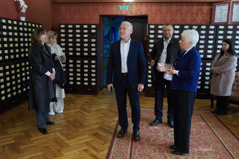 Ігор Терехов привітав працівників бібліотек з професійним святом - 1