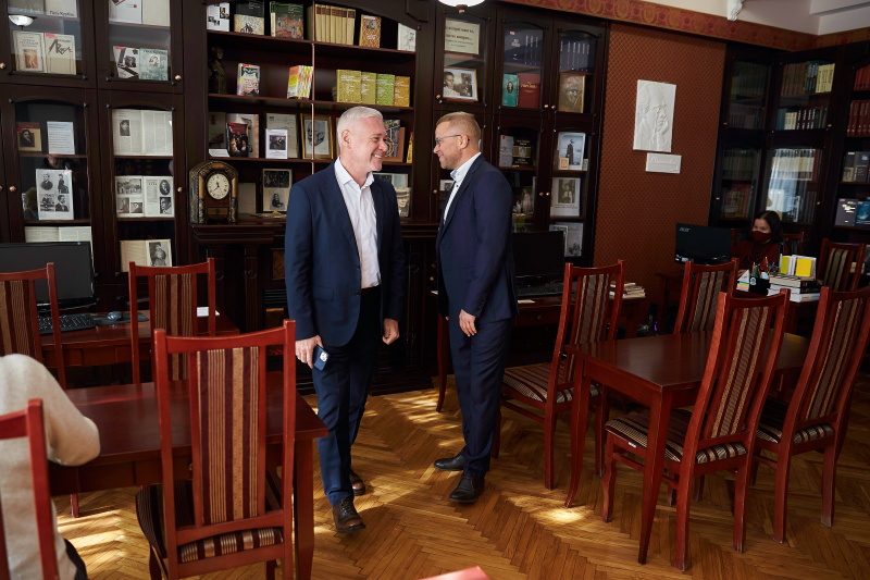 Ігор Терехов привітав працівників бібліотек з професійним святом - 2