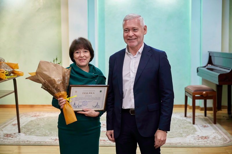Ігор Терехов привітав працівників бібліотек з професійним святом - 12