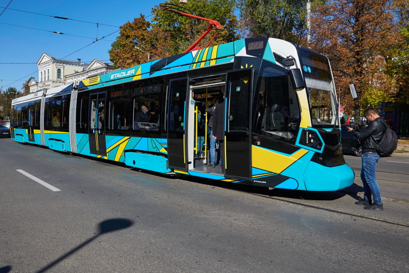 Підписання меморандуму і презентація швейцарського трамвая «Stadler» - 8