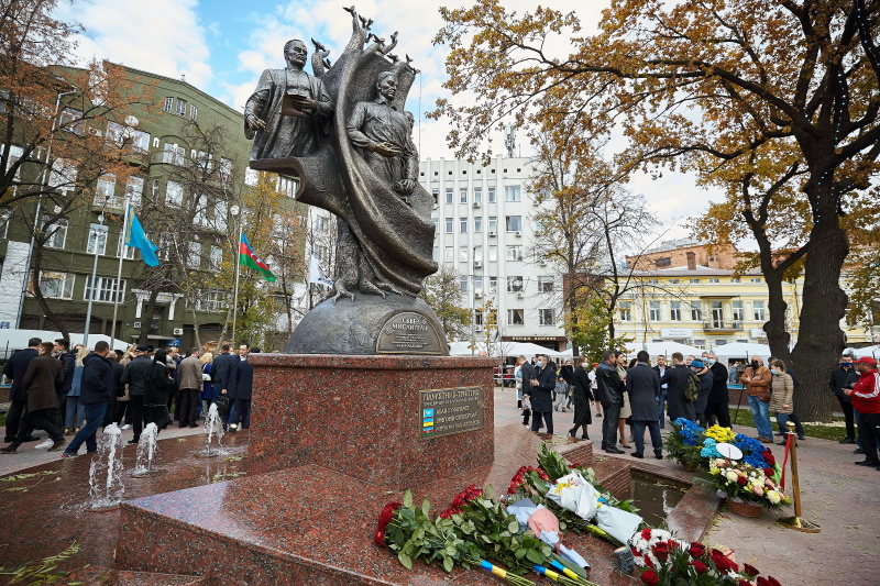 У Харкові відкрили Сквер мислителів - 20