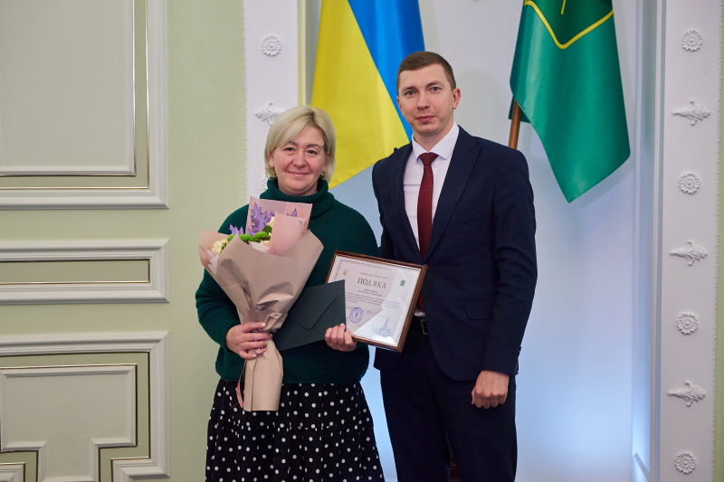 У міськраді вручили нагороди матерям-героїням - 11
