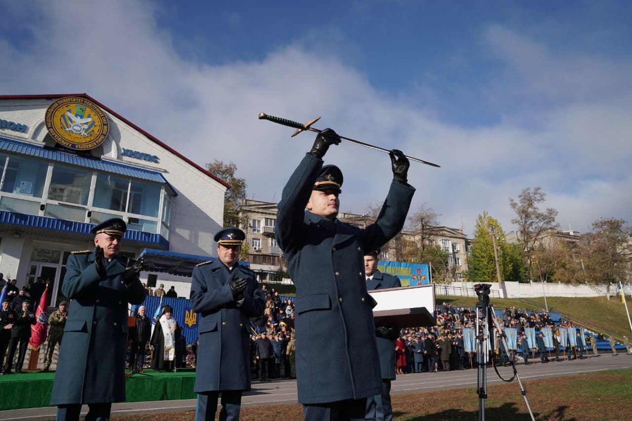 В університеті імені Кожедуба пройшов випуск льотчиків - 6