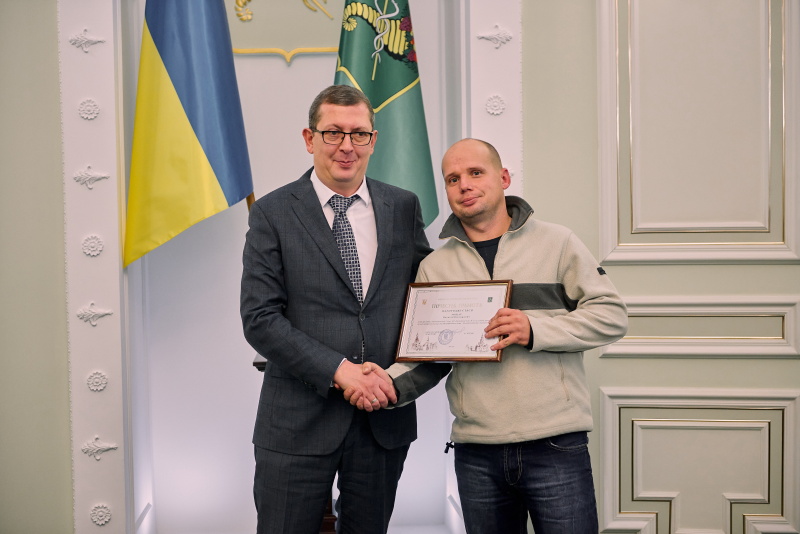 У міськраді вручили нагороди водіям та працівникам дорожнього господарства - 6