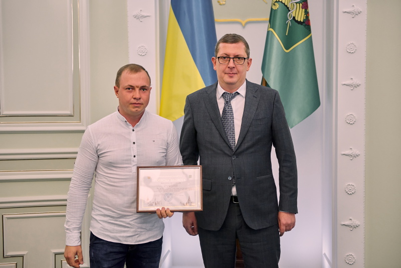 У міськраді вручили нагороди водіям та працівникам дорожнього господарства - 10