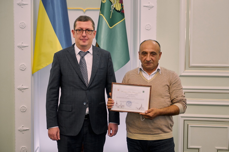 У міськраді вручили нагороди водіям та працівникам дорожнього господарства - 14