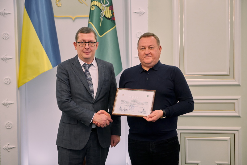 У міськраді вручили нагороди водіям та працівникам дорожнього господарства - 22