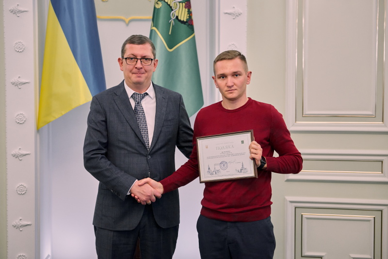 У міськраді вручили нагороди водіям та працівникам дорожнього господарства - 25