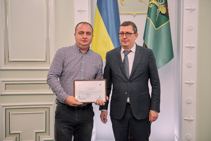 У міськраді вручили нагороди водіям та працівникам дорожнього господарства - 26