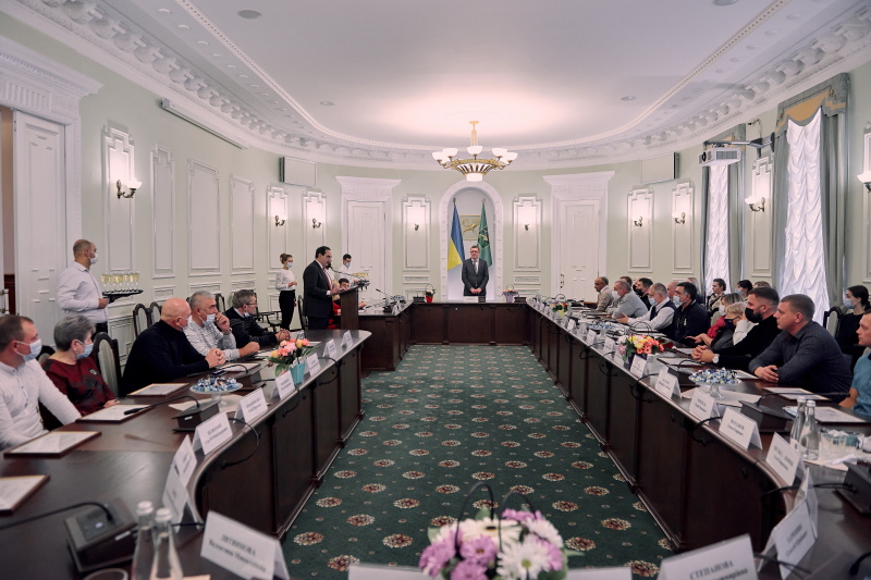 У міськраді вручили нагороди водіям та працівникам дорожнього господарства - 39