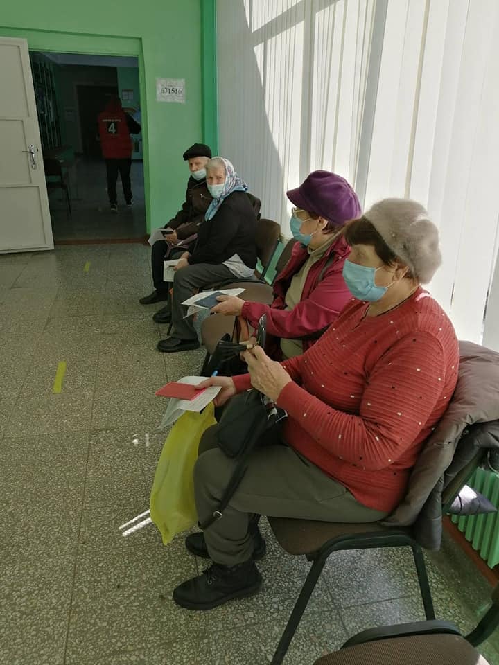 На виборчих дільницях щеплення від COVID-19 зробили 3 тисячі харків’ян - 7