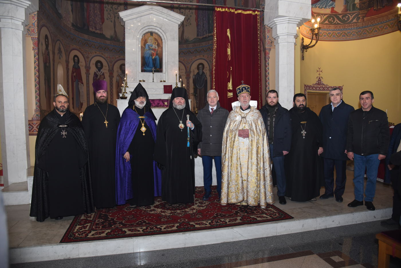 Настоятелю Вірменської церкви подякували за службу у Харкові