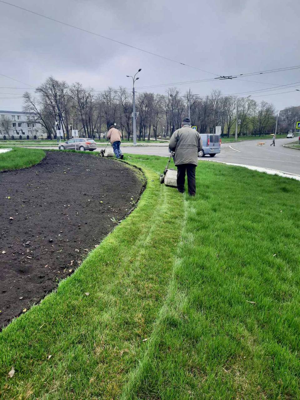 Бригади «Харківзеленбуд» прибирають парки та планують висадку квітів - 1