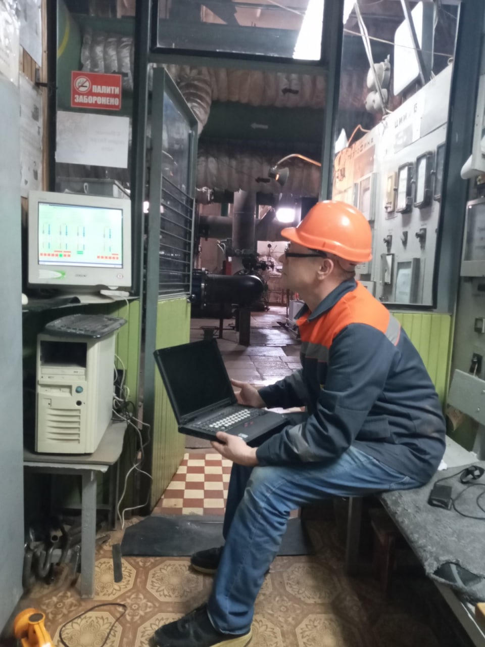 Фахівці «Теплових мереж» цілодобово стежать за роботою енергетичного устаткування - 1