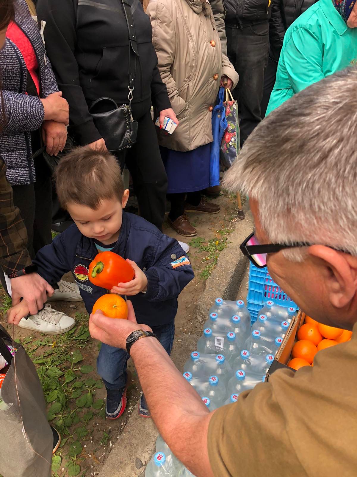 Харків'ян забезпечують продуктами