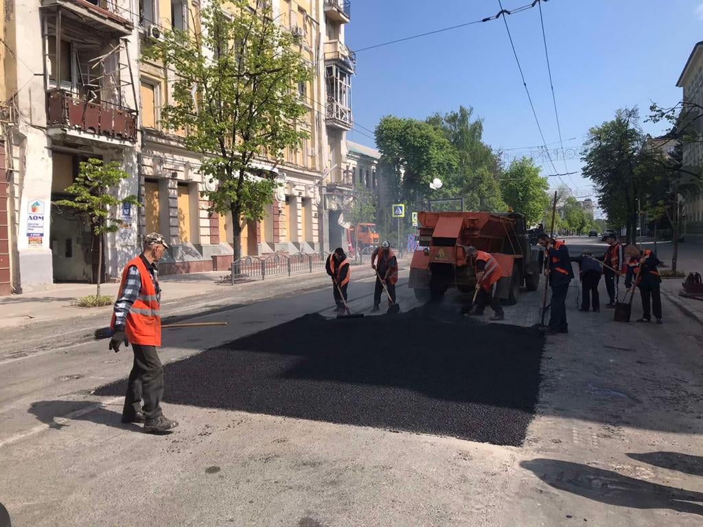 У Харкові ремонтують центральну вулицю