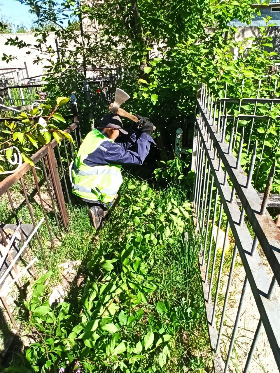 У Харкові стежать за порядком на територіях поховань