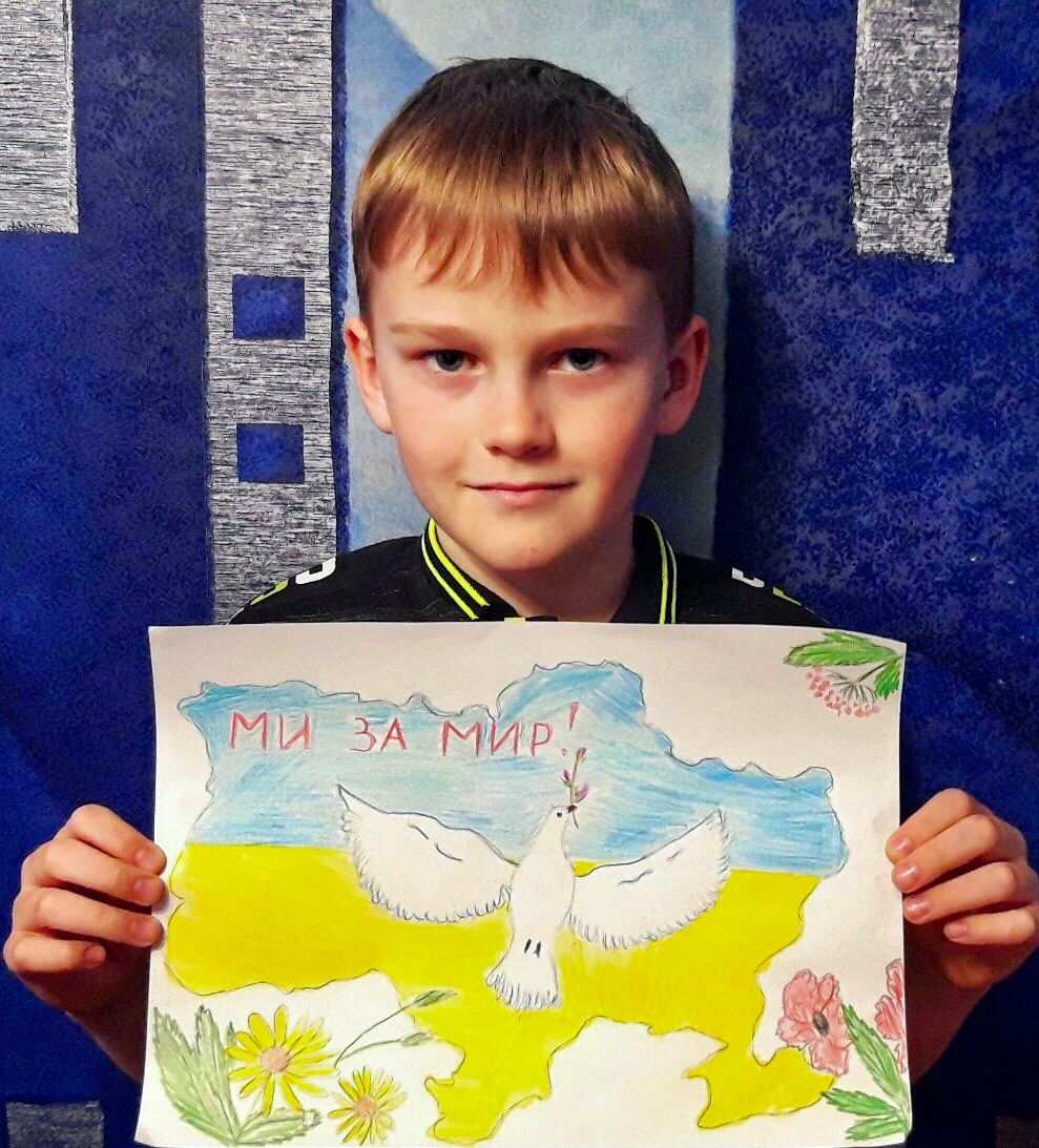 До Дня пам'яті та примирення для харківських школярів провели низку акцій