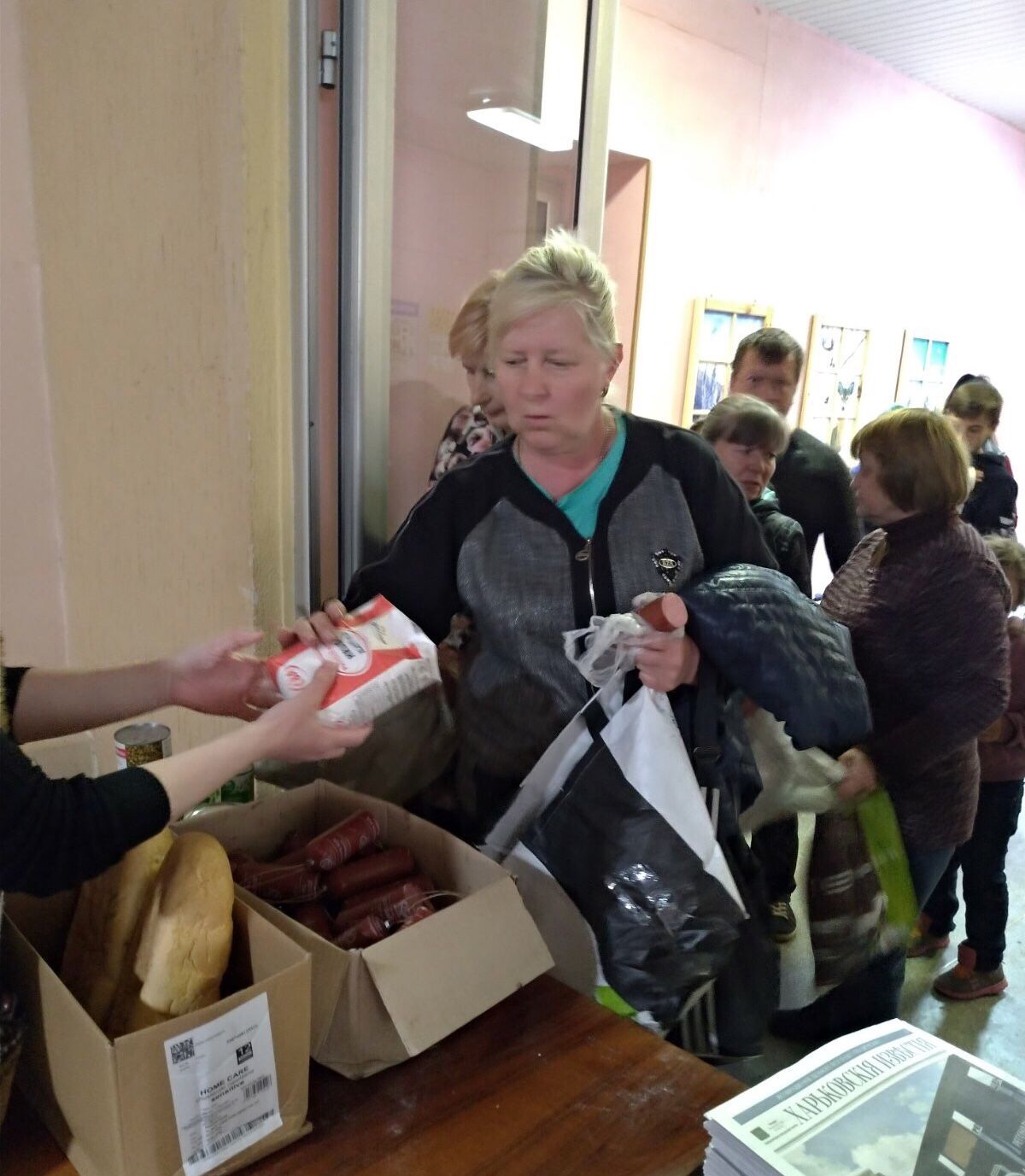Харків’яни продовжують отримувати гуманітарну допомогу - 18