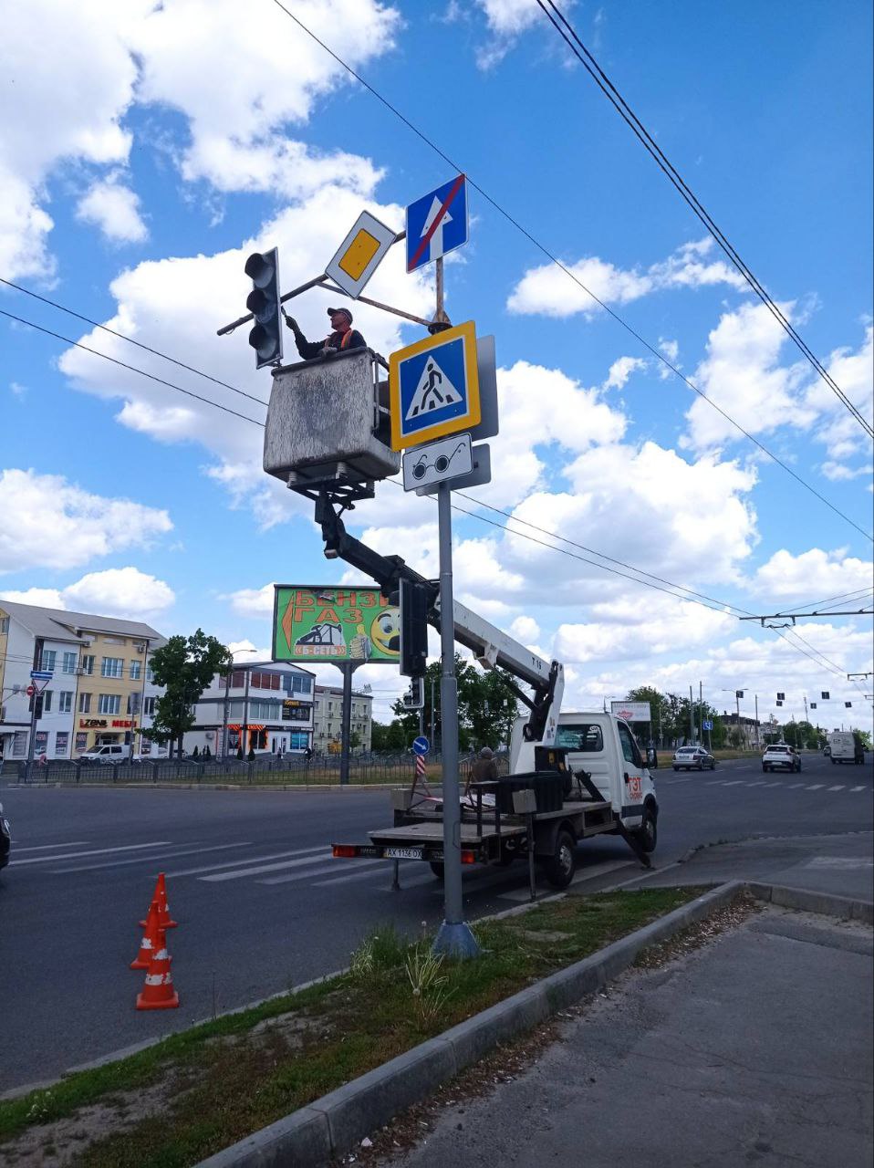 У Харкові відновлюють транспортну інфраструктуру - 7