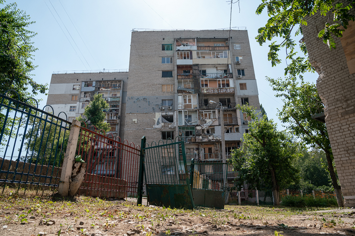 У Харкові волонтери привели до ладу один із дитячих садків після обстрілу