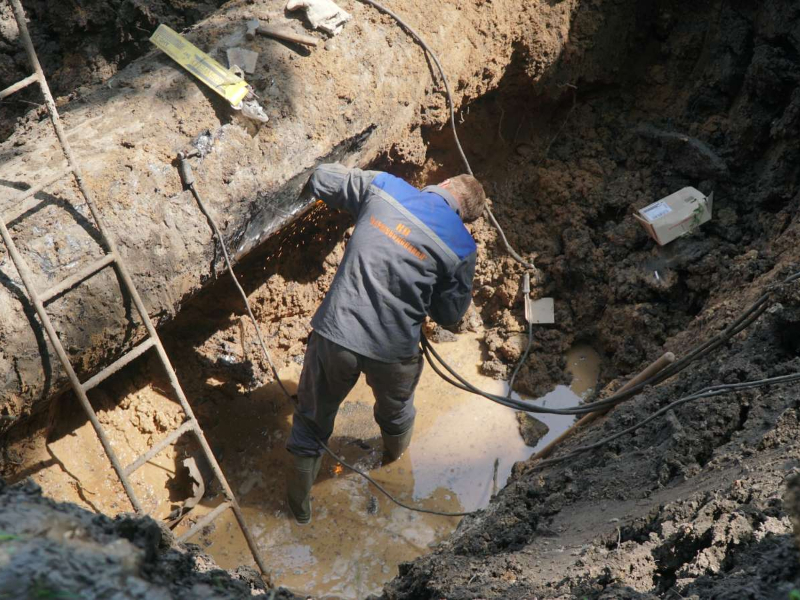 У Харкові оперативно відновлюють пошкоджені водоводи