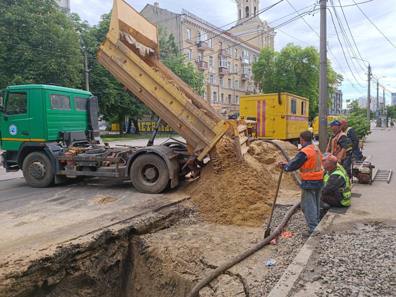 В Основ'янському районі відновлюють подачу води