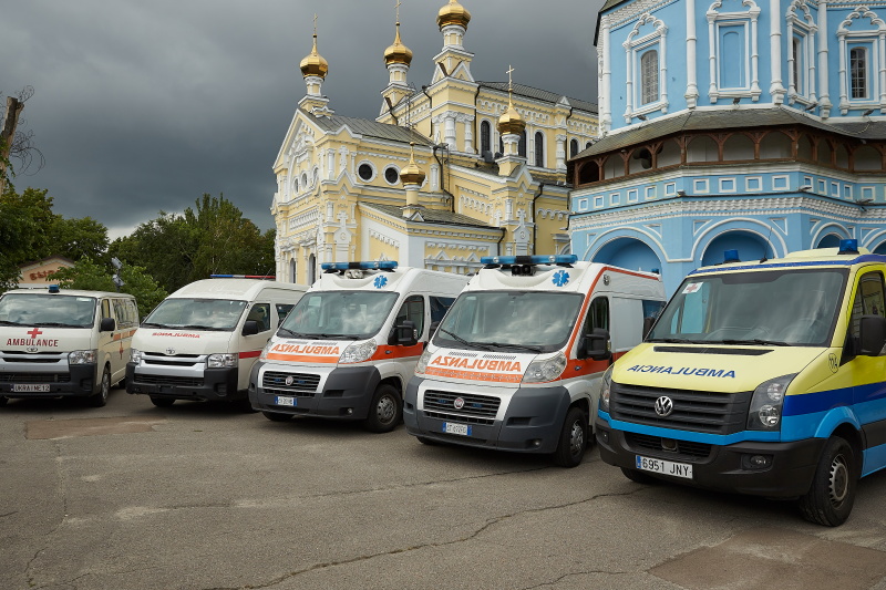 Харкову передали машини швидкої допомоги - 2