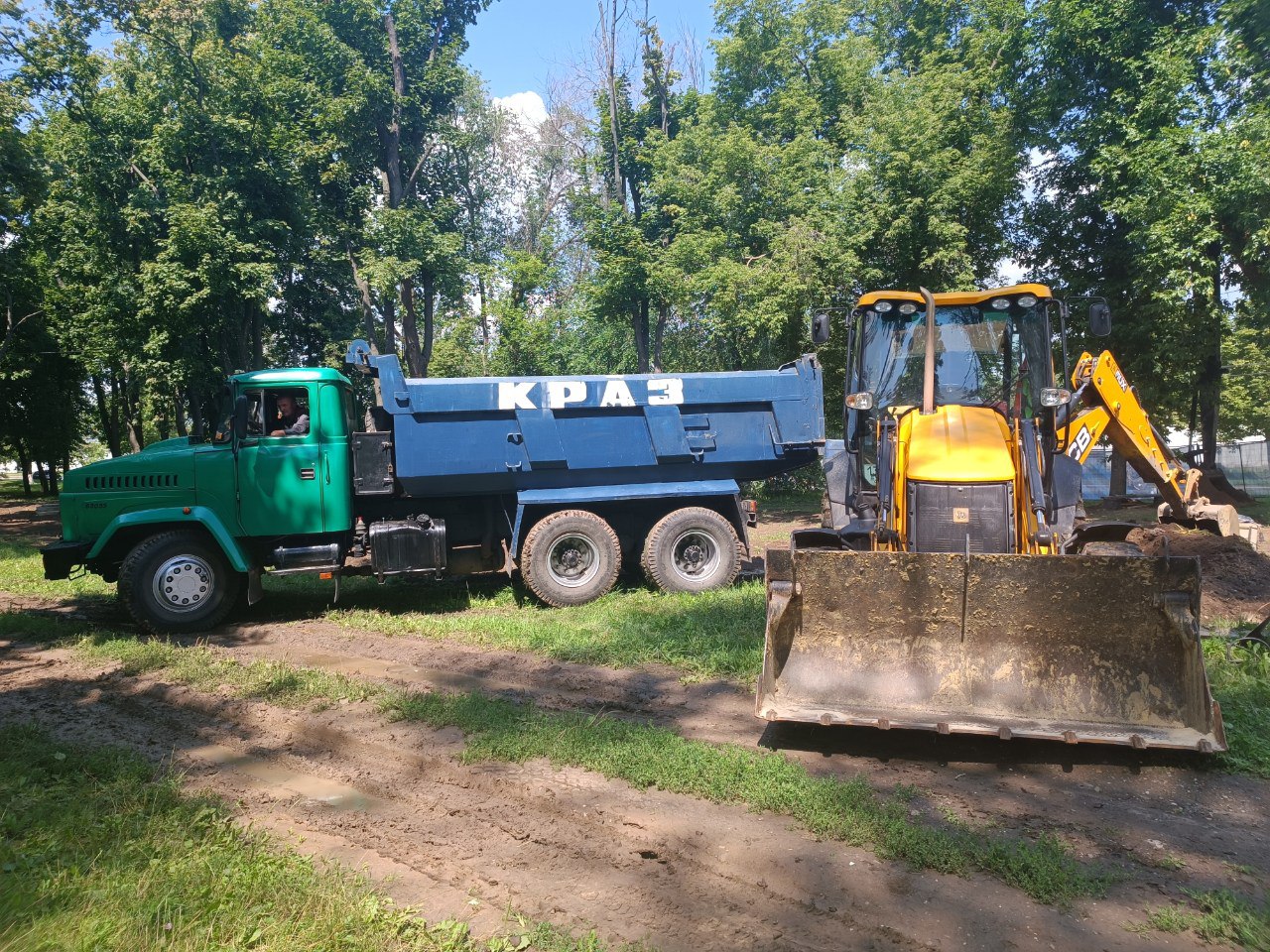 У Новобаварському районі реконструювали частину каналізаційного колектора - 8
