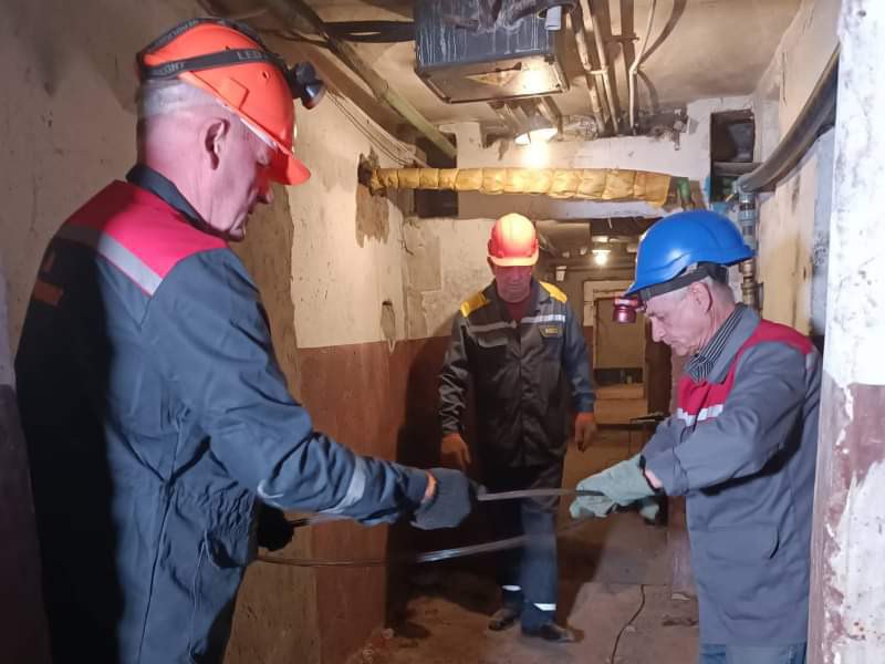 У Салтівському районі відновлюють внутрішньобудинкові комунікації - 2