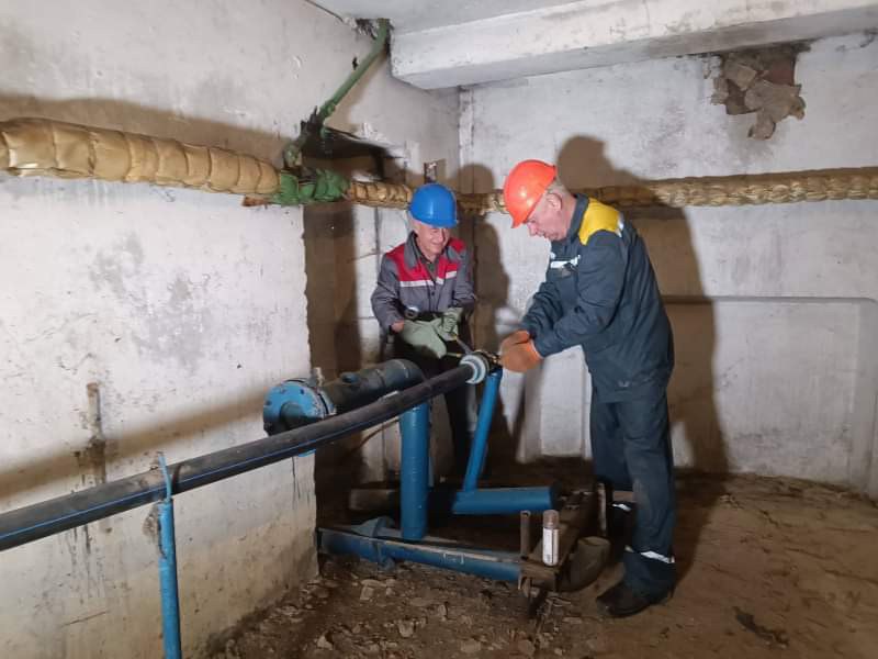 У Салтівському районі відновлюють внутрішньобудинкові комунікації - 3