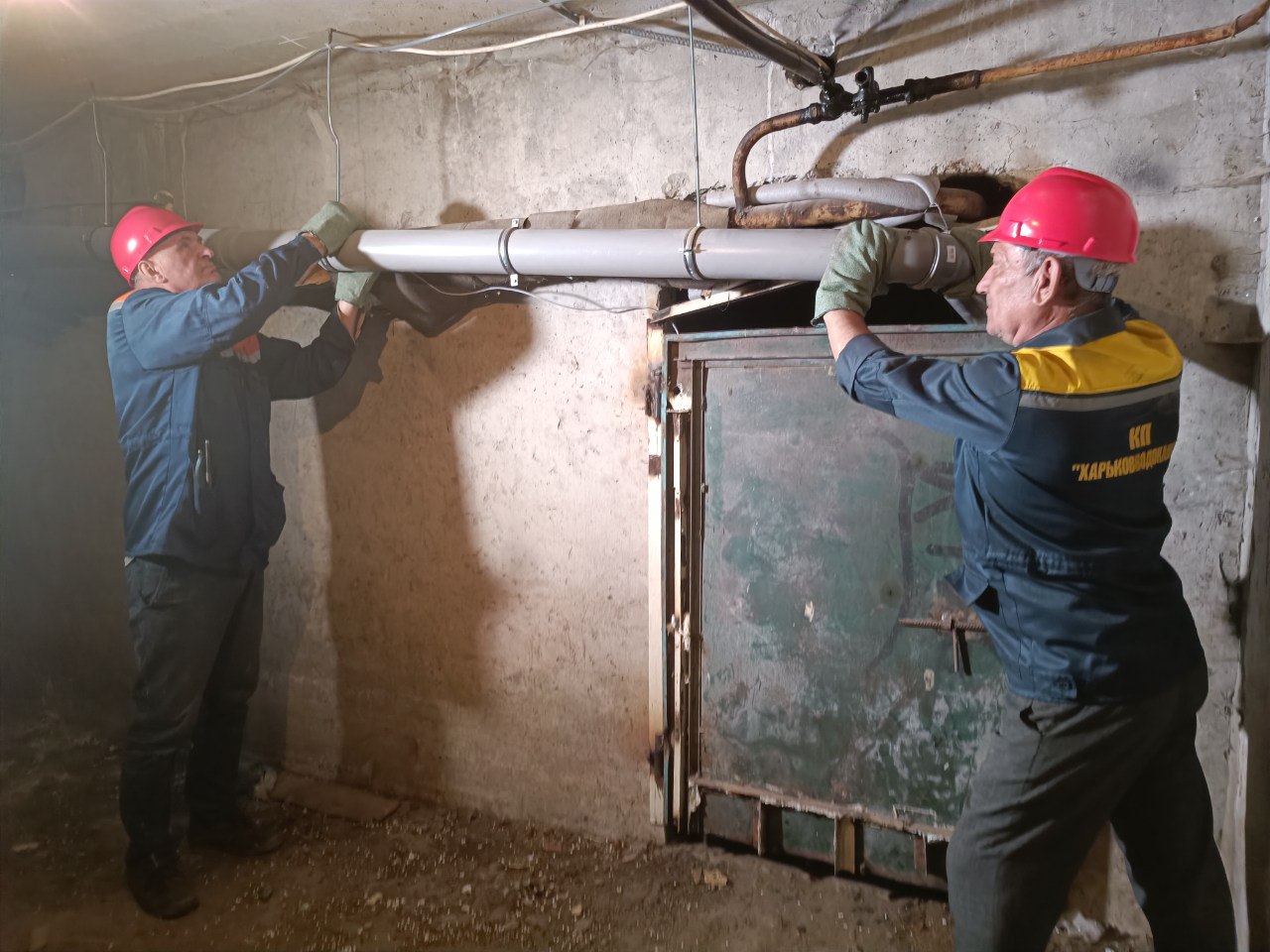 У Салтівському районі відновлюють внутрішньобудинкові комунікації - 5