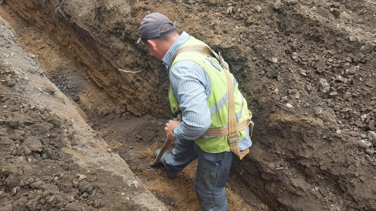 По вулиці Весніна перекладають водовід - 1