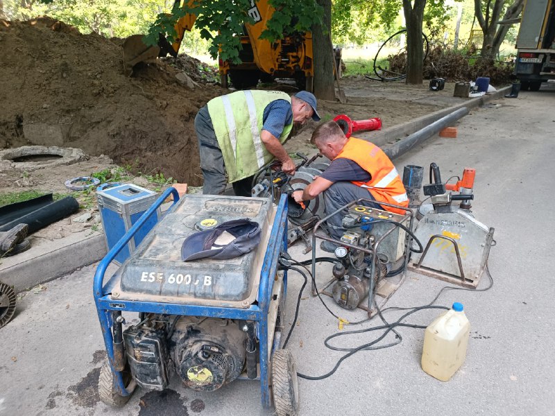 На Північній Салтівці відновлюють подачу води - 3