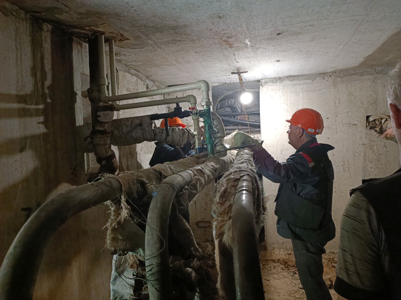 На Північній Салтівці підключають внутрішньобудинкові комунікації