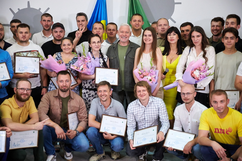 У Харкові нагородили молодих представників волонтерського руху - 27