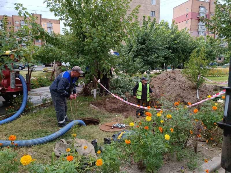У Харкові усувають пошкодження на водоводах