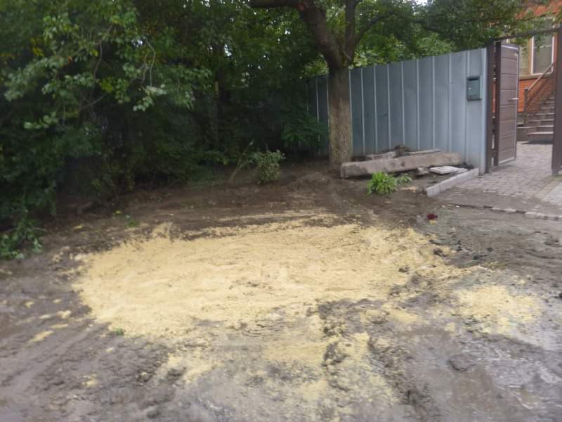 У Новобаварському районі відновлюють водопостачання
