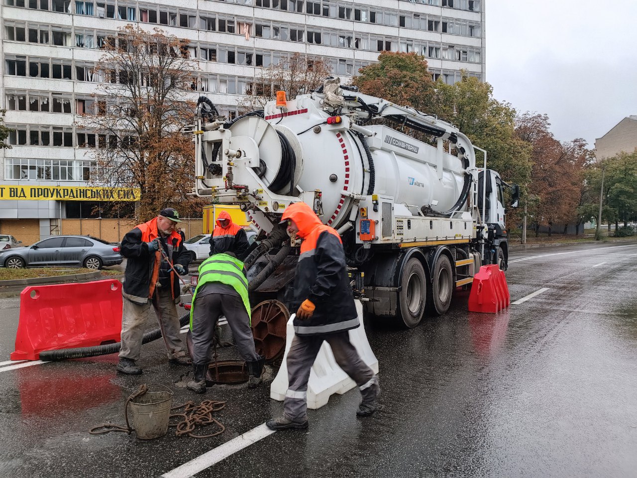 Мережі водовідведення Основ'янського району підготували до опалювального сезону - 4